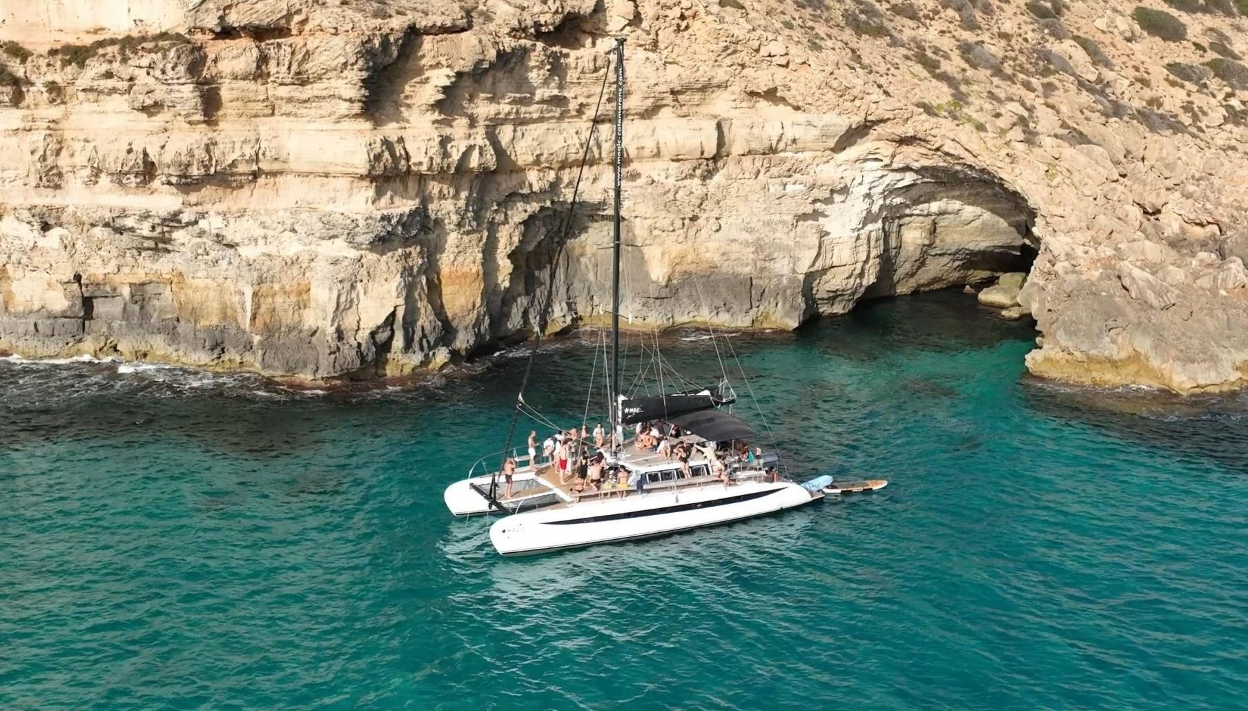 Një pagë e lartë nuk mjafton, rritja e vërtetë nis kur guxon të shohësh përtej saj